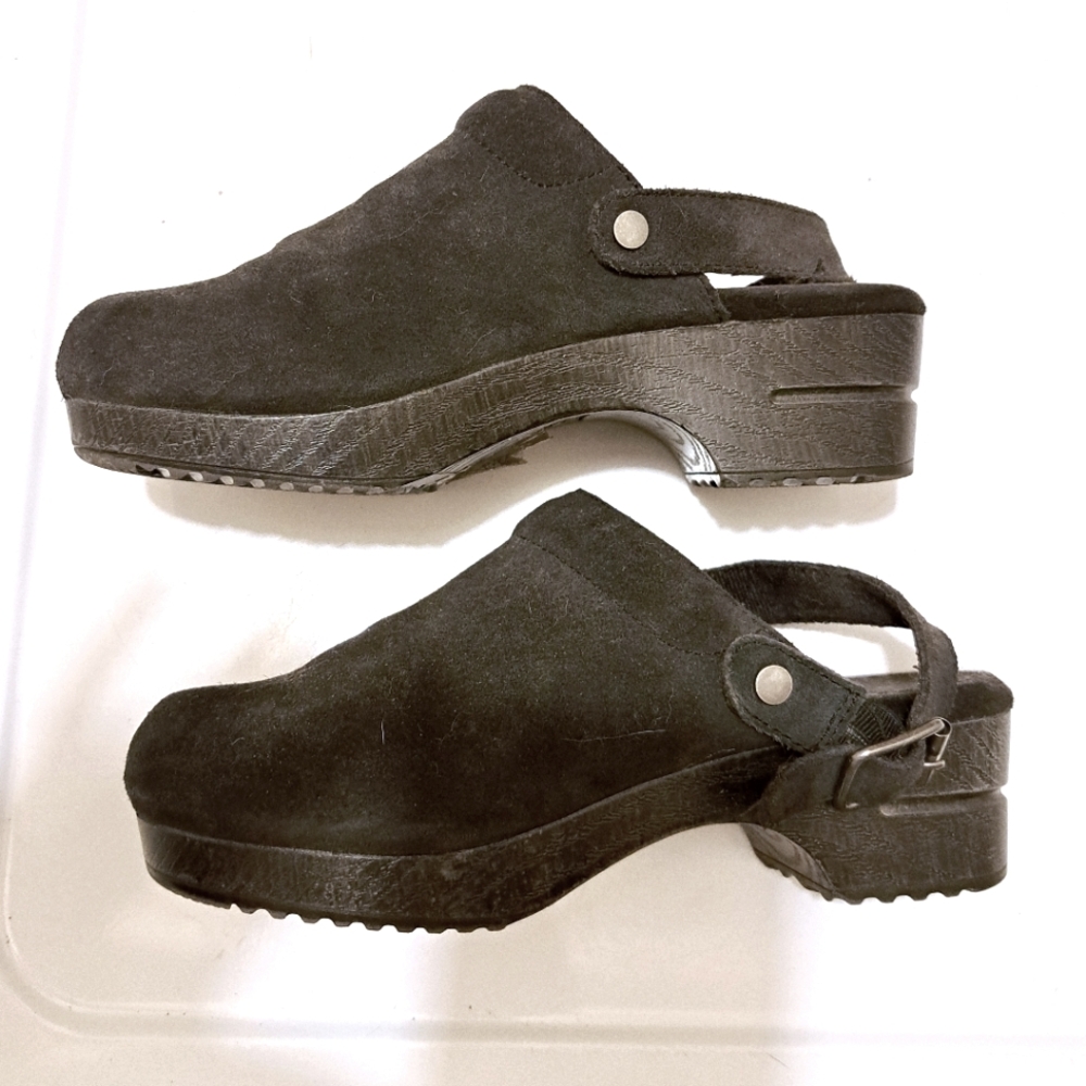 White Mountain Clogs Size 7